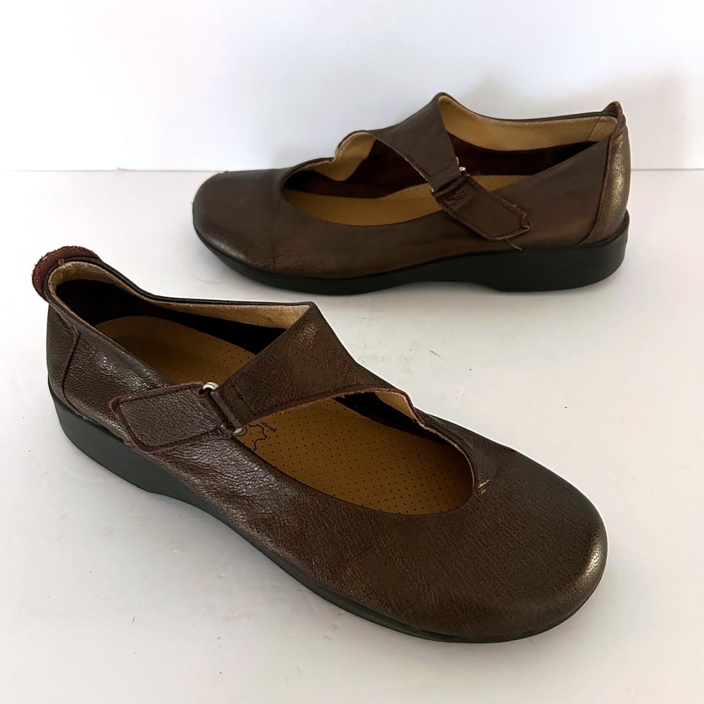 Arcopedico Mary Jane Ellery Flats Women 38 US 7.5 Bronze Leather Ergonomic Wedge